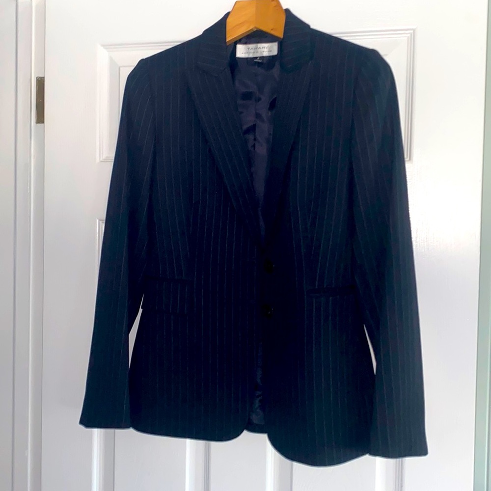 💼 Tahari Arthur S. Levine Suit jacket size 4
